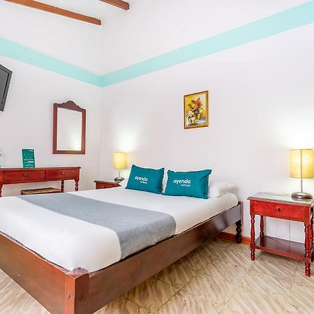 Hotel Puerta Del Sol פופאיין מראה חיצוני תמונה