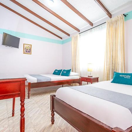 Hotel Puerta Del Sol פופאיין מראה חיצוני תמונה