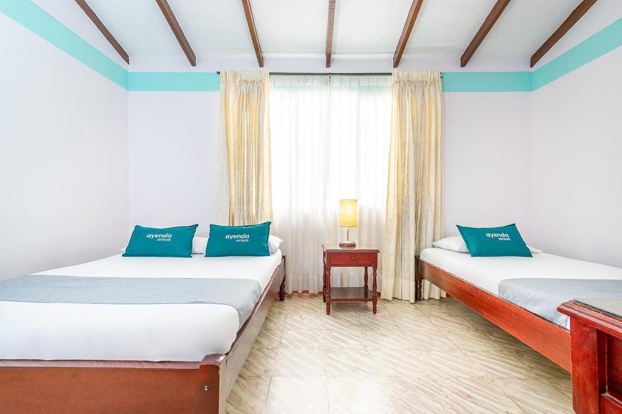 Hotel Puerta Del Sol פופאיין מראה חיצוני תמונה