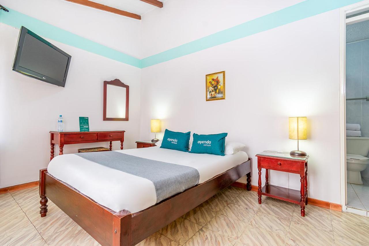 Hotel Puerta Del Sol פופאיין מראה חיצוני תמונה