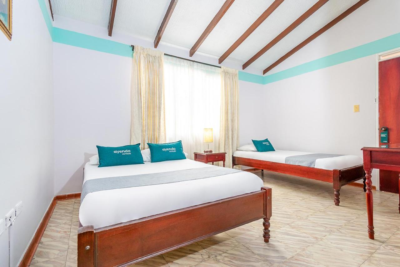 Hotel Puerta Del Sol פופאיין מראה חיצוני תמונה