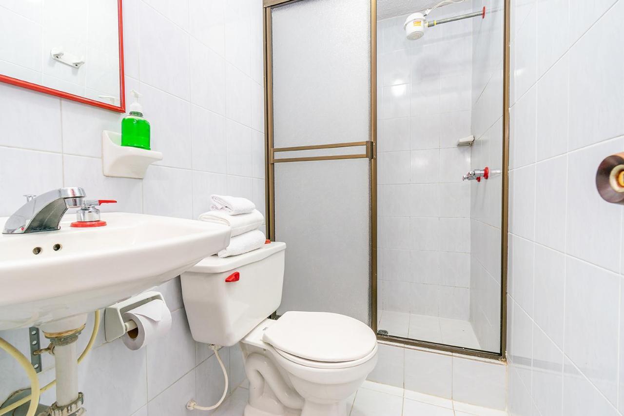 Hotel Puerta Del Sol פופאיין מראה חיצוני תמונה