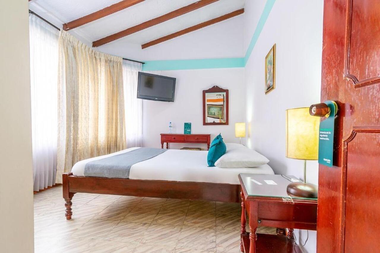 Hotel Puerta Del Sol פופאיין מראה חיצוני תמונה